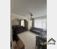 MERKEZÎ KONUMDA PAZAR PAZARI GÖÇMENLER SOKAĞININ BAŞINDA SATILIK 2+1 BÜYÜK DAİRE